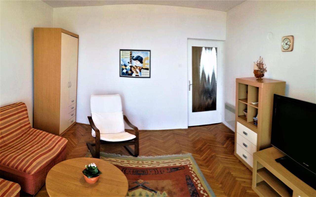 Apartamento Leona Lovran Exterior foto